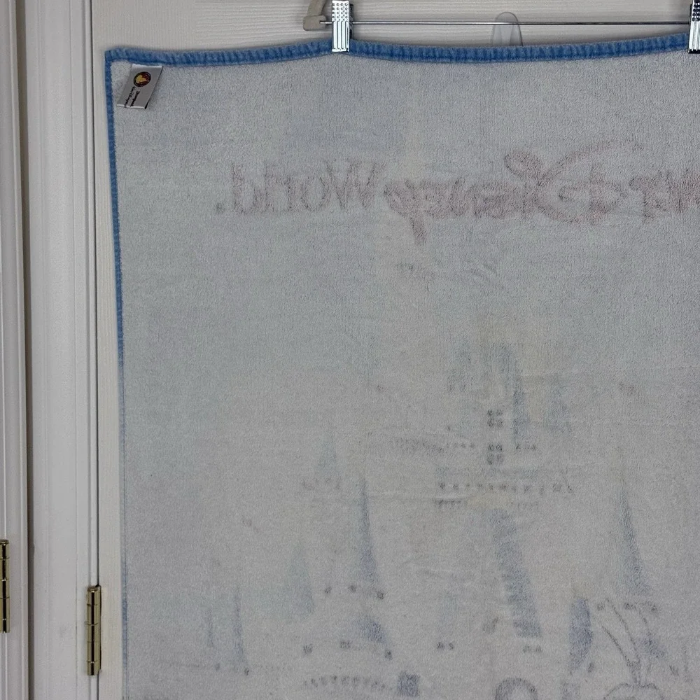 Vtg Walt Disney World Beach Bath Towel Castle Mickey Minnie Goofy Donald Pluto